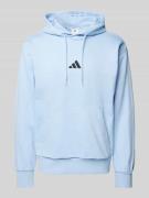 ADIDAS SPORTSWEAR Hoodie aus reiner Baumwolle mit Känguru-Tasche in Bl...