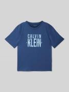 Calvin Klein Jeans T-Shirt mit Label-Print in Blau, Größe 140