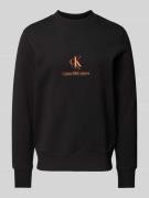 Calvin Klein Jeans Sweatshirt aus reiner Baumwolle mit Stehkragen in B...