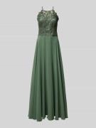 V.M. Abendkleid mit Spitzen- und Paillettenbesatz in Gruen, Größe 32