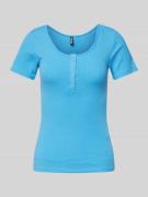 Pieces Slim Fit T-Shirt aus Baumwoll-Mix mit kurzer Druckknopfleiste M...