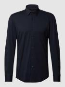 BOSS Slim Fit Businesshemd mit Stretch-Anteil in Marine, Größe 43