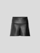 Norma Kamali Shorts in Leder-Optik in Black, Größe L