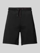 KARL KANI Regular Fit Sweatshorts mit Label-Schriftzug Modell 'Autogra...