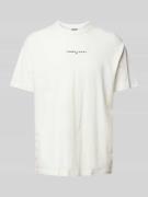 Tommy Jeans T-Shirt mit Label-Stitching in Offwhite, Größe L