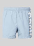 HUGO Relaxed Fit Badeshorts mit Label-Print Modell 'ABAS' in Hellblau,...