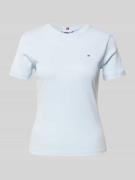 Tommy Hilfiger Slim Fit T-Shirt mit Label-Detail in Hellblau, Größe M