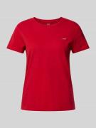 Levi's® T-Shirt mit Label-Badge Modell 'PERFECT TEE' in Rot, Größe L