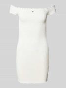 Tommy Jeans Slim Fit Bodycon-Minikleid mit Carmen-Ausschnitt in Weiss,...