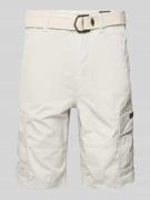 Superdry Regular Fit Cargoshorts mit Gürtel Modell 'Heavy' in Offwhite...