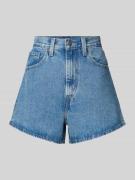 Levi's® High Waisted Mom Fit Jeansshorts mit Eingrifftaschen in Jeansb...
