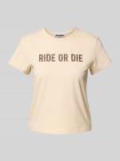 Review T-Shirt mit Statement-Print in Beige, Größe L
