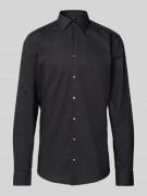 BOSS Regular Fit Businesshemd mit extra langem Arm in Black, Größe 40L