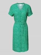 Vila Knielanges Kleid aus Viskose mit Bindegürtel in Gruen, Größe 36