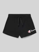 CHAMPION Regular Fit Sweatshorts mit Label-Print in Black, Größe 140