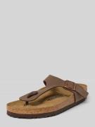 Birkenstock Zehentrenner mit Dornschließe Modell 'Gizeh' in Schlamm, G...