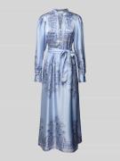 Neo Noir Maxikleid mit Bindegürtel in Hellblau, Größe 36