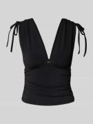 Gina Tricot Top mit V-Ausschnitt und Schnürung in Black, Größe M