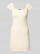 Review Minikleid mit geripptem Square-Neck-Ausschnitt in Offwhite, Grö...