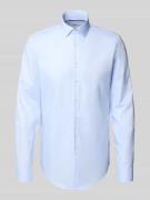 Jake*s Slim Fit Businesshemd mit extra langem Arm in Bleu, Größe 41/42