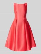 Adrianna Papell Cocktailkleid mit gelegten Falten in Pink, Größe 40
