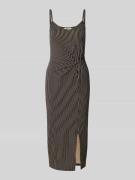 Tom Tailor Denim Figurbetontes Freizeitkleid mit Taillenraffung in Bei...