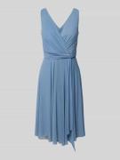 TROYDEN COLLECTION Knielanges Cocktailkleid in Wickel-Optik in Hellbla...