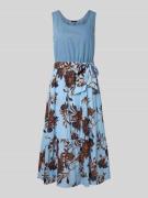 More & More Midikleid mit Bindegürtel in Bleu, Größe 38