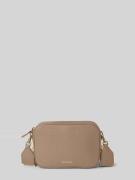Coccinelle Handtasche mit Label-Applikation Modell 'TEBE' in Taupe, Gr...