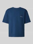 REVIEW T-Shirt mit Brusttasche und Label-Stitching in Dunkelblau, Größ...