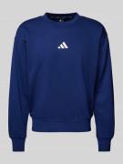 adidas Sportswear Sweatshirt mit Label-Stitching in Marine, Größe M