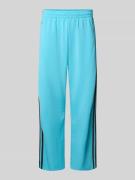 adidas Originals Sweatpants mit elastischem Bund in Hellblau, Größe M