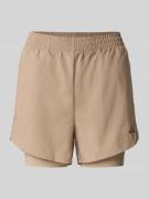 adidas Sportswear Shorts mit elastischem Bund in Taupe, Größe M