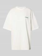 Karo Kauer Oversized T-Shirt mit Label-Print in Weiss, Größe L