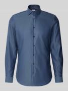 Jake*s Slim Fit Businesshemd in Premiumqualität in Marine, Größe 43/44