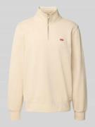 Levi's® Sweatshirt mit Troyer-Kragen und Logo-Patch in Beige, Größe L