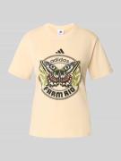 adidas Sportswear T-Shirt mit Motiv-Print und Rundhalsausschnitt in Be...