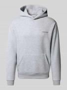REVIEW Hoodie mit Label-Print in Hellgrau Melange, Größe L
