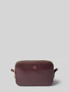 CK Calvin Klein Handtasche mit Logo-Applikation in Bordeaux, Größe 1