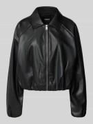 Only Regular Fit Bomberjacke in Lederoptik Modell 'SARAMY' in Black, G...