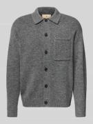 Jack & Jones Premium Strickjacke mit Umlegekragen und Brusttasche in M...