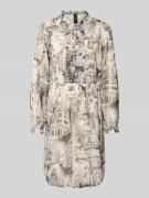 Marc Cain Knielanges Kleid mit Rüschen in Sand, Größe 34