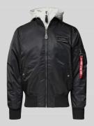 Alpha Industries Bomberjacke mit Kapuze und Label-Stitching in Black, ...