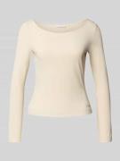 Guess Longsleeve mit geripptem U-Boot-Ausschnitt in Ecru, Größe L