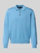 MAERZ Muenchen Strickpullover mit Polokragen und Knopfleiste in Hellbl...