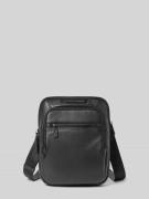 Porsche Design Umhängetasche aus Leder mit Label-Detail in BLACK, Größ...