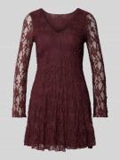 Only Mini-Spitzenkleid mit V-Ausschnitt Modell 'ALBA' in Bordeaux, Grö...