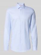 Jake*s Slim Fit Businesshemd mit extra langem Arm in Bleu, Größe 37/38
