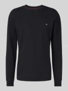 Christian Berg Men Longsleeve mit Strukturmuster und Rundhalsausschnit...