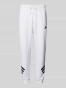 adidas Sportswear Sweatpants mit Logo und elastischem Bund in Weiss, G...